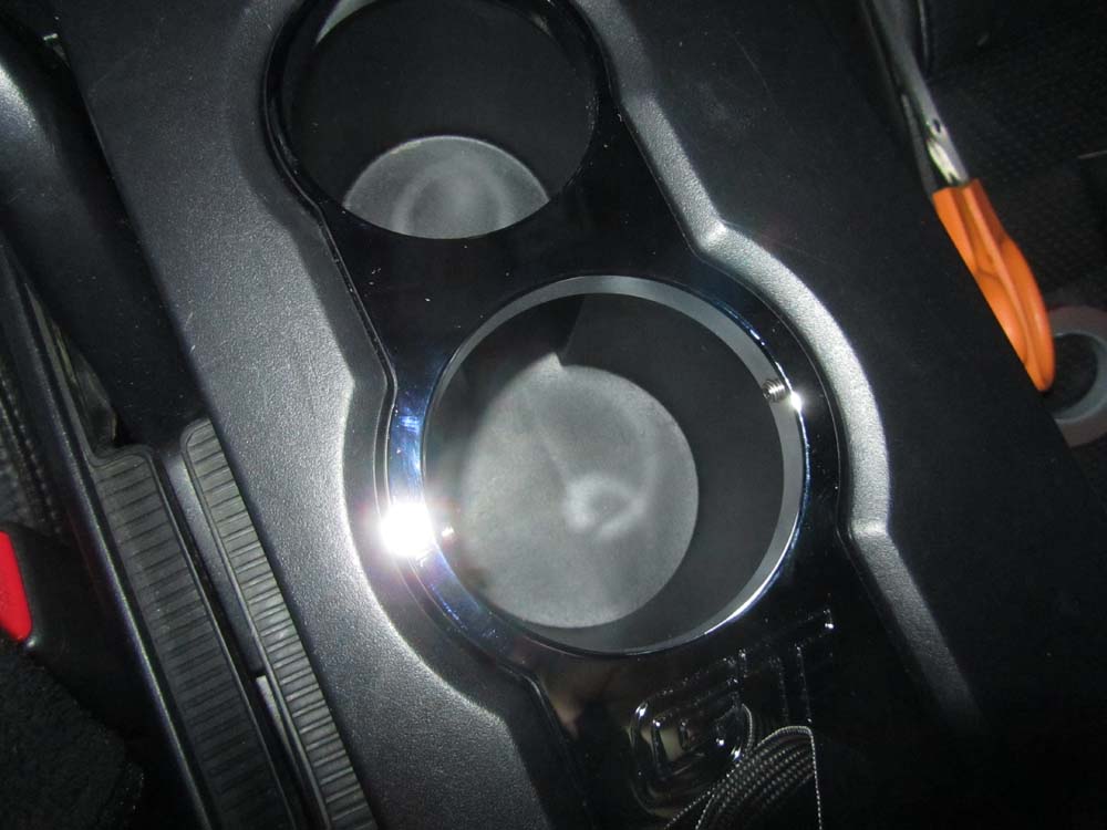 chrome-cup-holder-bezel-gt-logo-05-09-all